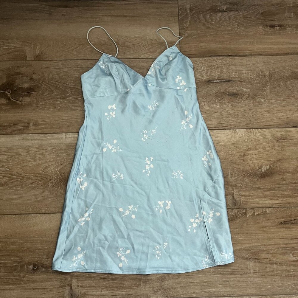 Princess polly floral dress, size 4, light blue